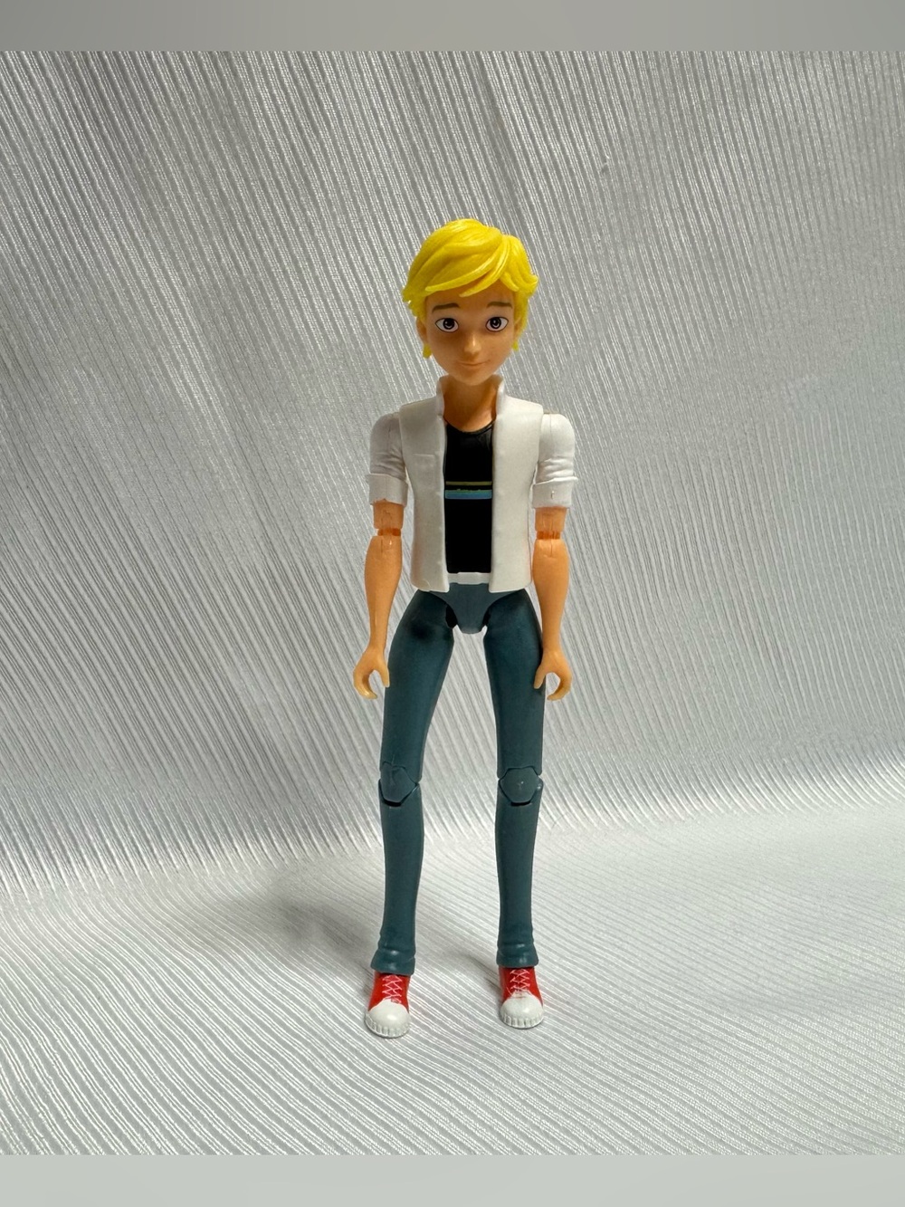 Miraculous - Adrien Agreste Action Figure